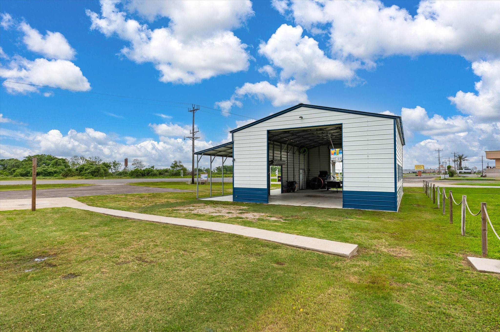 2120 State Highway 87 Crystal Beach, TX 77650 - Photo 10 of 34