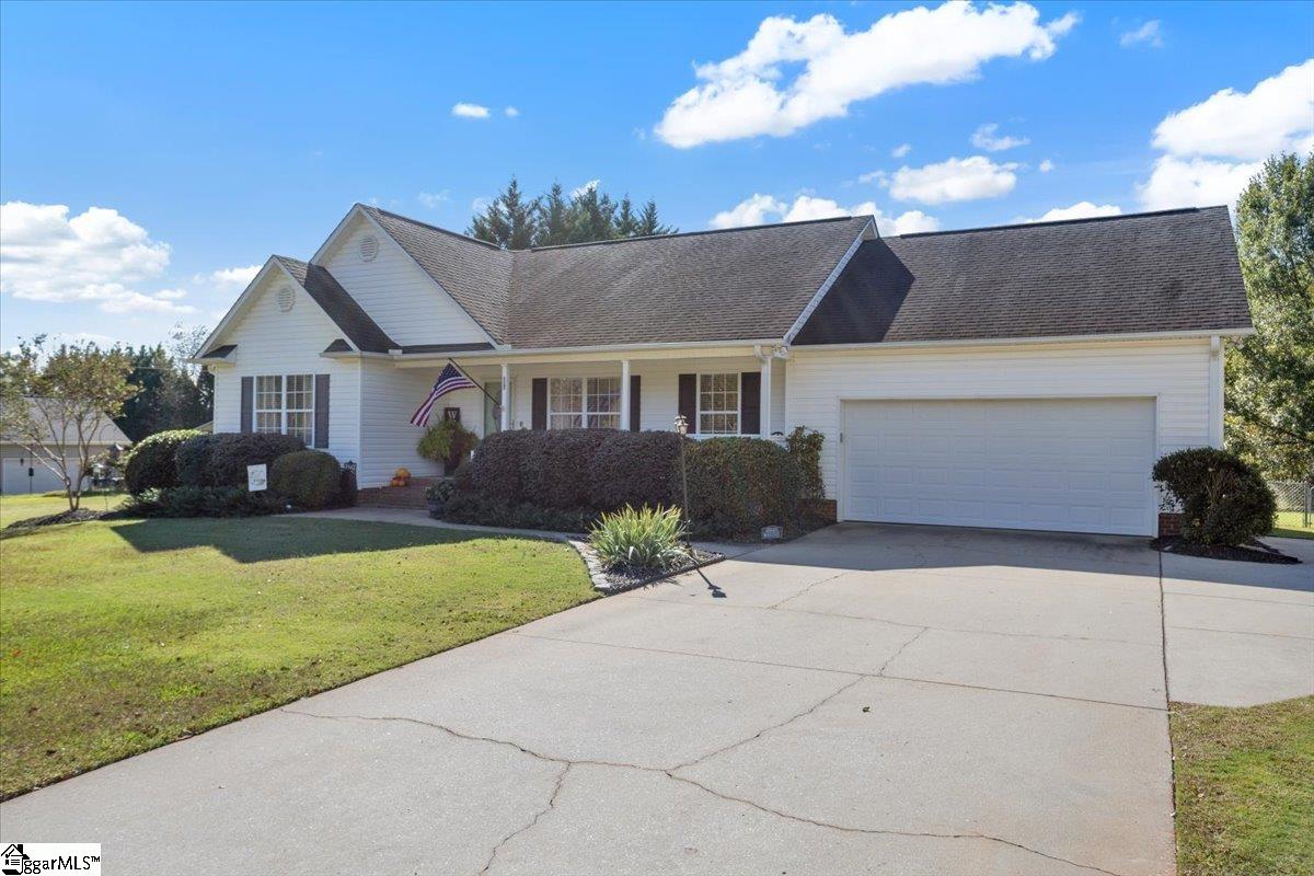 117 Coleman Road Wellford, SC 29385 - Photo 3 of 36