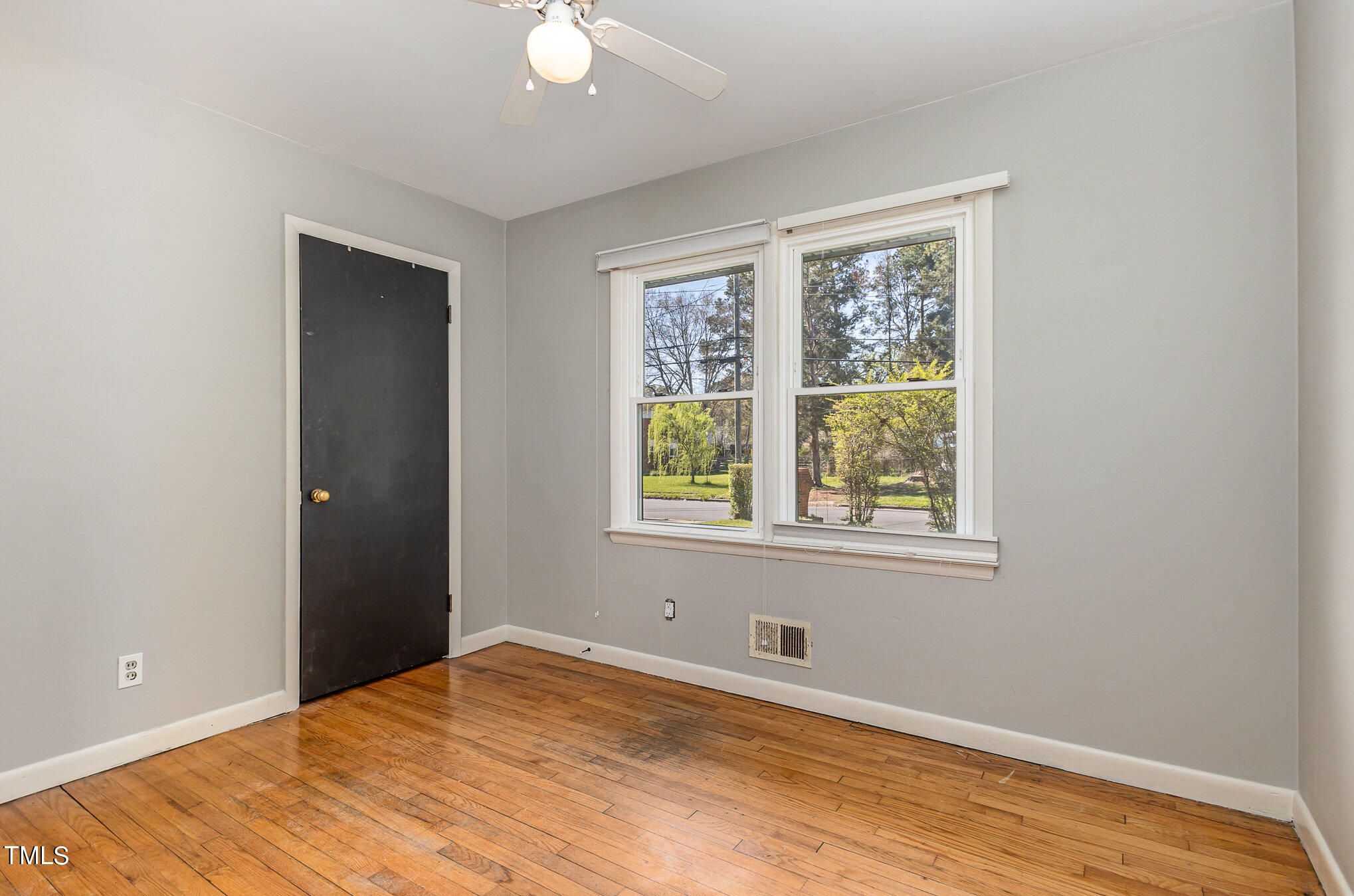 513 Bailey Drive Raleigh, NC 27610 - Photo 13 of 20 012_cy1a4399-edit