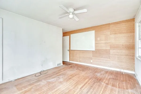 $174,900 | 262 Commodore Parkway, Brighton, NY 14625