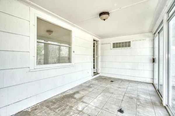 $174,900 | 262 Commodore Parkway, Brighton, NY 14625