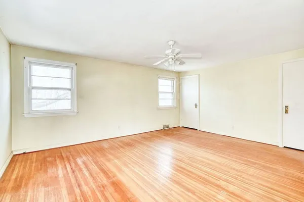 $174,900 | 262 Commodore Parkway, Brighton, NY 14625