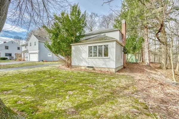 $174,900 | 262 Commodore Parkway, Brighton, NY 14625