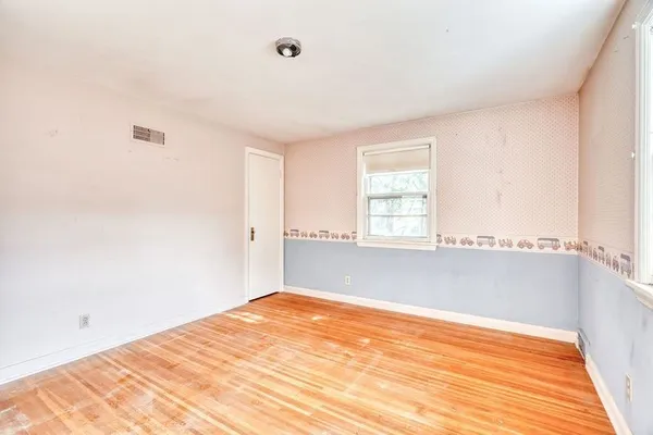 $174,900 | 262 Commodore Parkway, Brighton, NY 14625