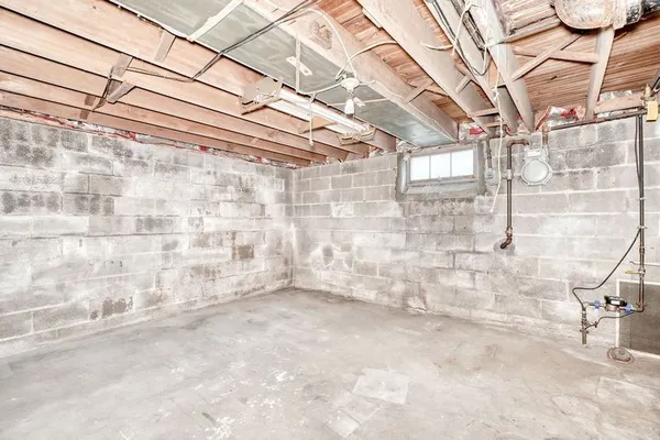 $174,900 | 262 Commodore Parkway, Brighton, NY 14625