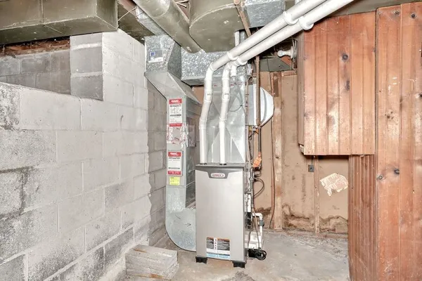 $174,900 | 262 Commodore Parkway, Brighton, NY 14625