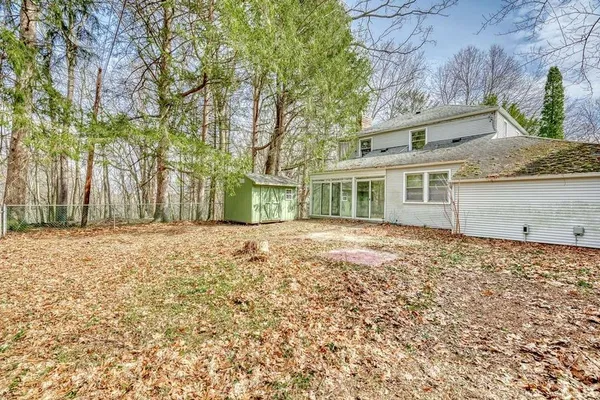 $174,900 | 262 Commodore Parkway, Brighton, NY 14625