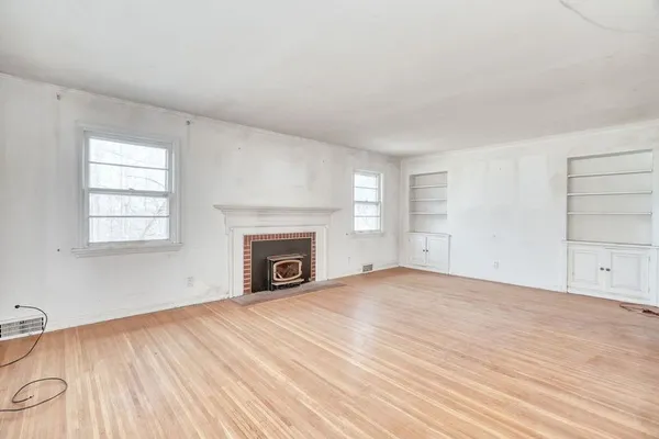 $174,900 | 262 Commodore Parkway, Brighton, NY 14625