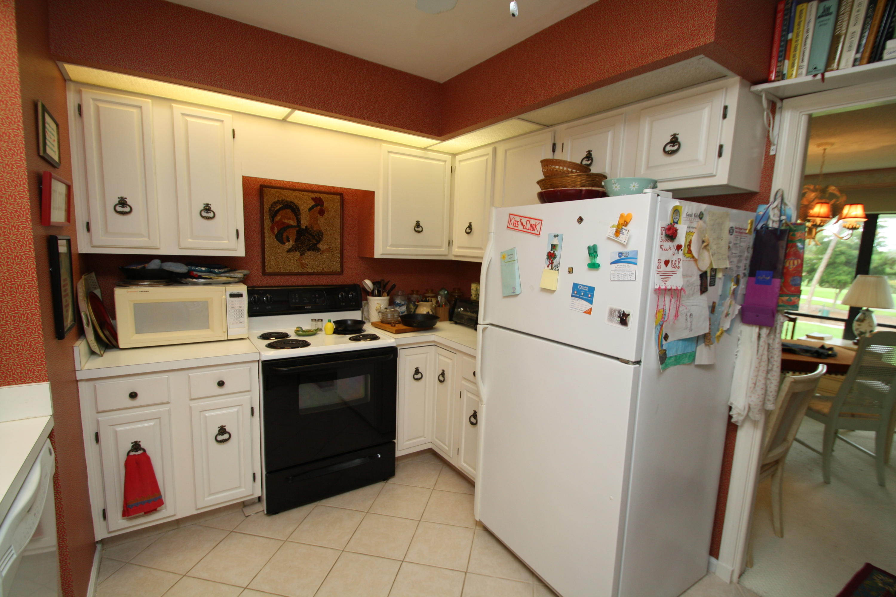3735 Quail Ridge Drive, Unit BOBWHITE C Boynton Beach, FL 33436 - Photo 13 of 24 Kitchen