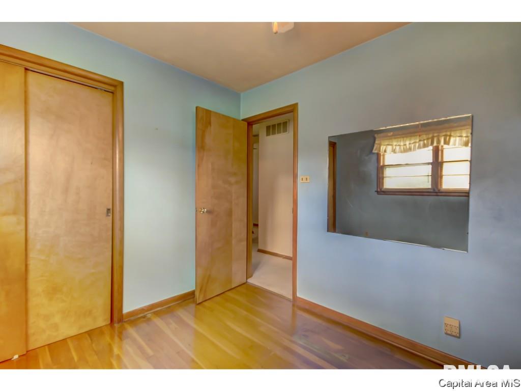 19 Sunny Side Drive Springfield, IL 62702 - Photo 16 of 34