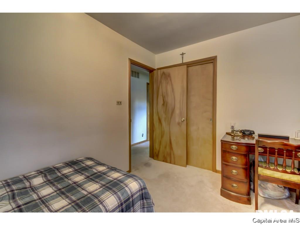 19 Sunny Side Drive Springfield, IL 62702 - Photo 20 of 34