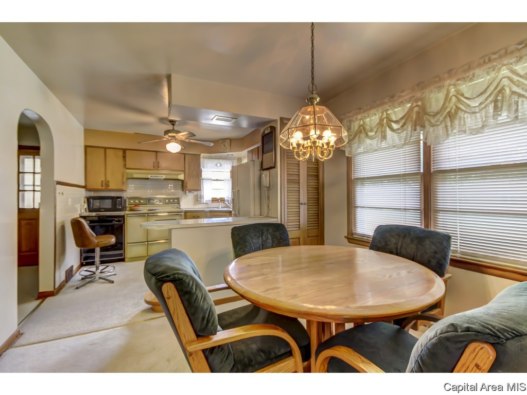 19 Sunny Side Drive Springfield, IL 62702 - Photo 27 of 34