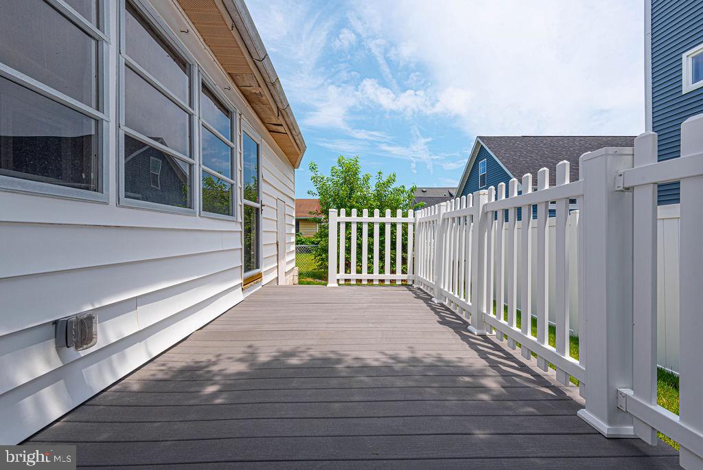 13804 Fiesta Road Ocean City, MD 21842 - Photo 5 of 52 Rear Deck