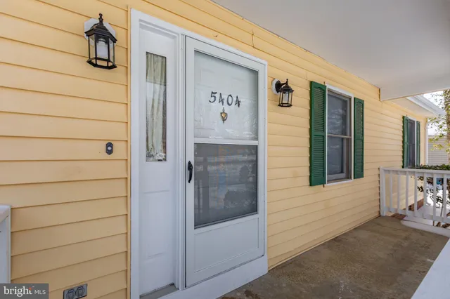 $395,000 | 5404 Leavells Crossing Drive, Fredericksburg, VA 22407