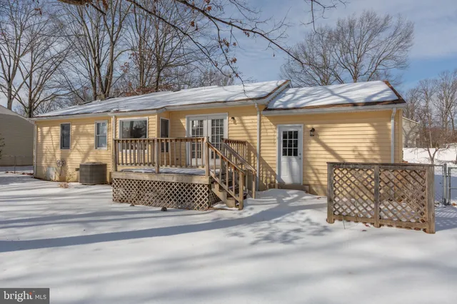 $395,000 | 5404 Leavells Crossing Drive, Fredericksburg, VA 22407