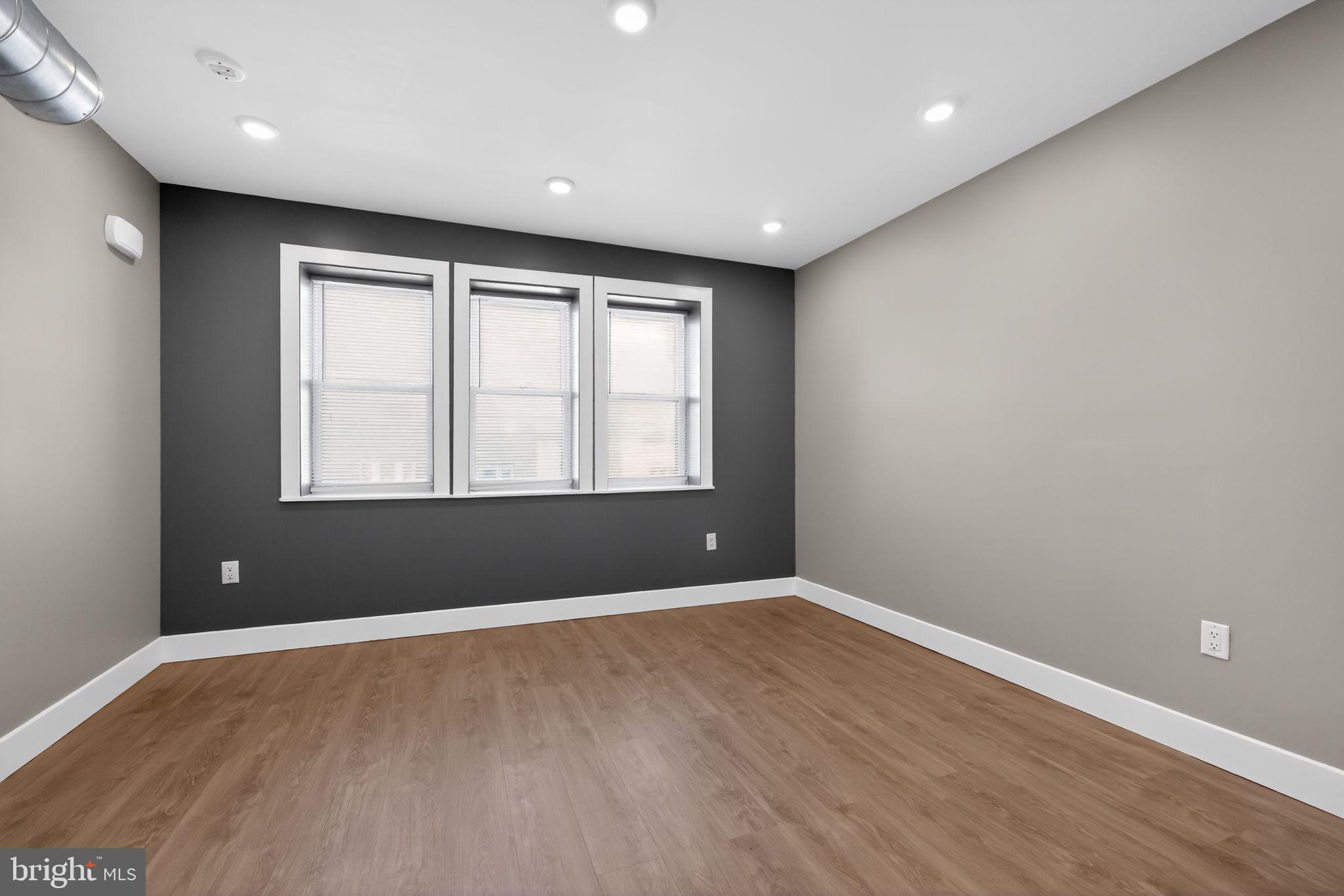 707 Edgemore Road Philadelphia, PA 19151 - Photo 8 of 25 Gallery Image 8