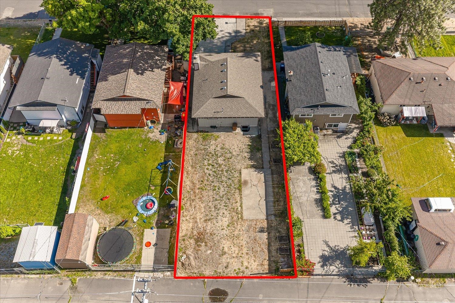 611 East Bismark Avenue Spokane, WA 99208 - Photo 28 of 35