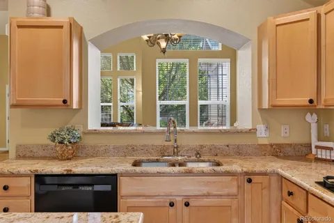 $539,900 | 680 South Yarrow Street, Lakewood, CO 80226