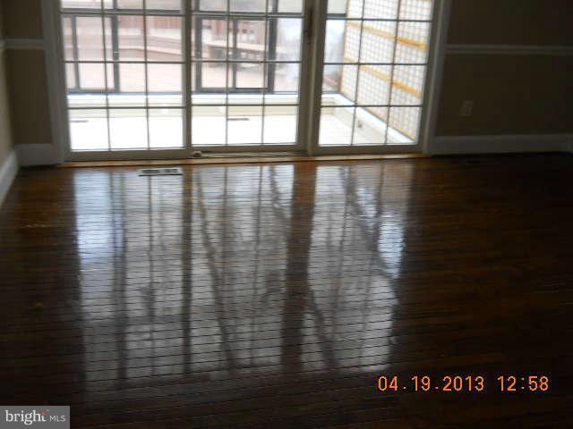 7106 Redmiles Road Laurel, MD 20707 - Photo 2 of 9 Living Room
