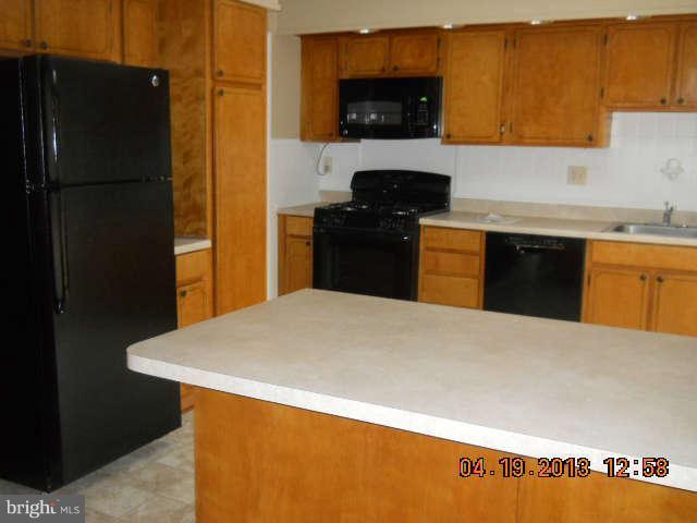 7106 Redmiles Road Laurel, MD 20707 - Photo 3 of 9 Kitchen