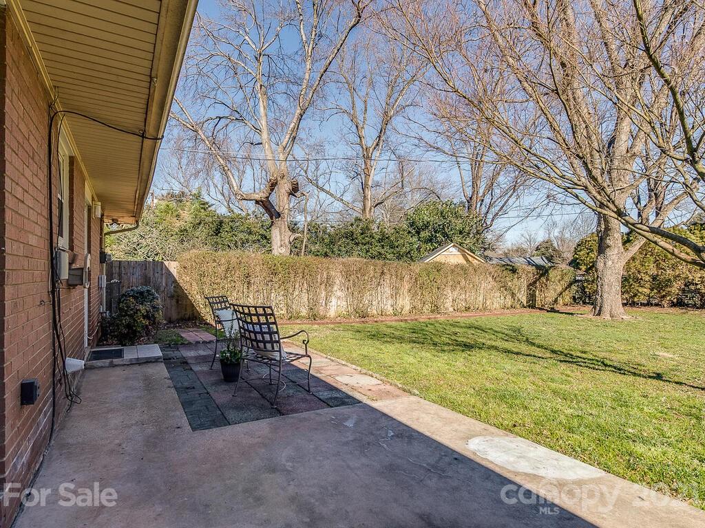 5223 Seacroft Road Charlotte, NC 28210 - Photo 19 of 23 a view of yard with patio