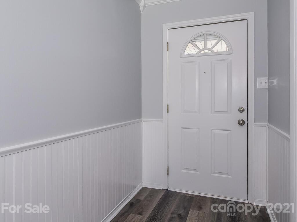 5223 Seacroft Road Charlotte, NC 28210 - Photo 3 of 23 a view of front door