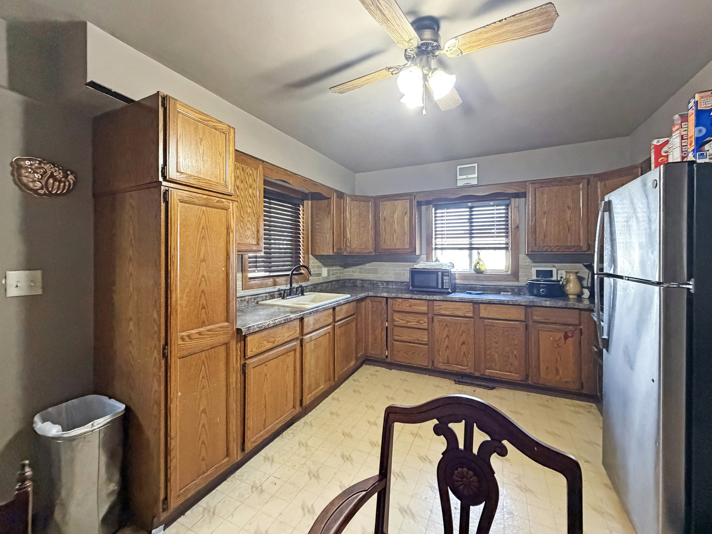 1245 West Violet Street Freeport, IL 61032 - Photo 3 of 17