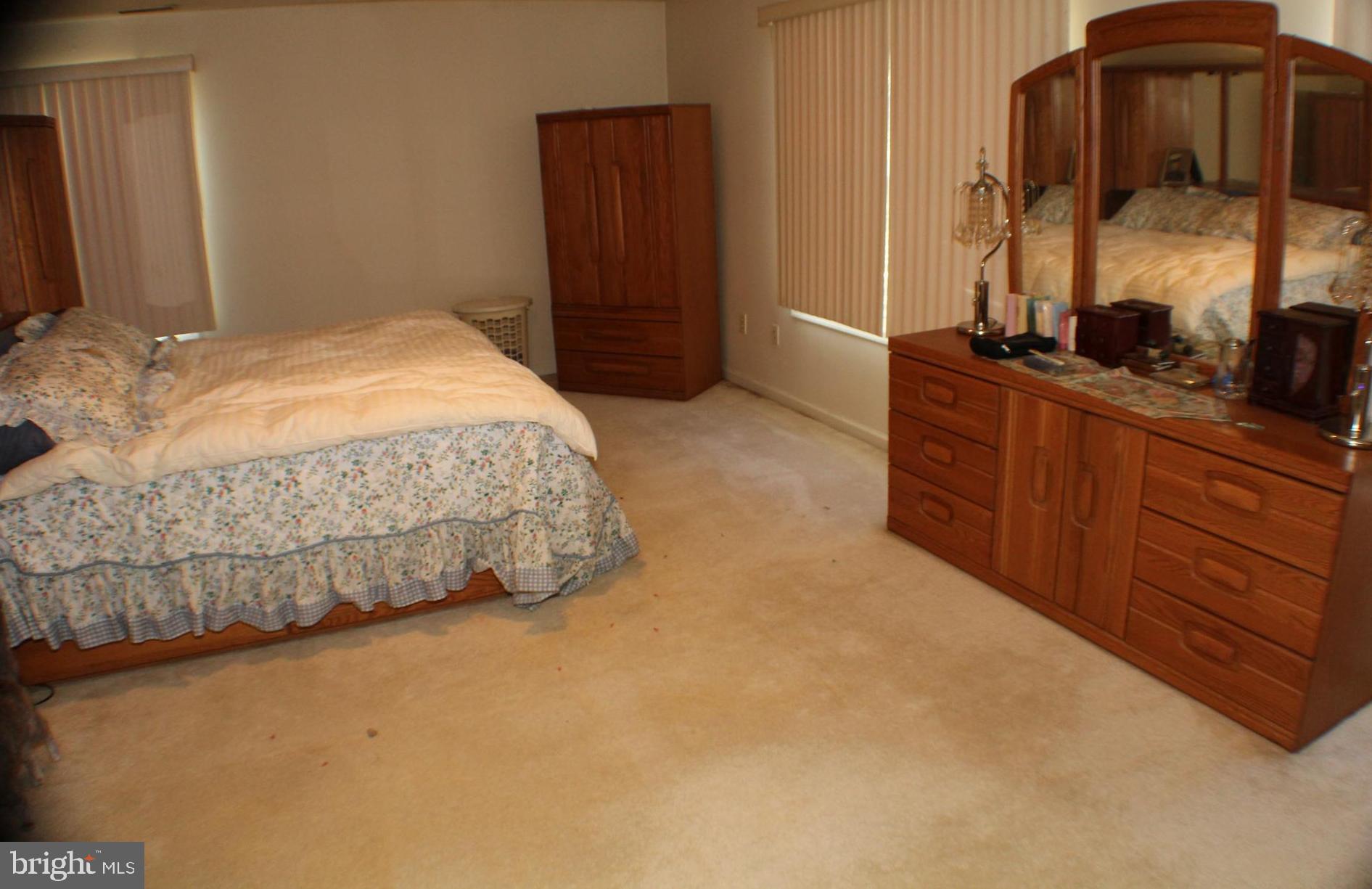 2 Hamlet Road Levittown, PA 19056 - Photo 19 of 48 Main bedroom