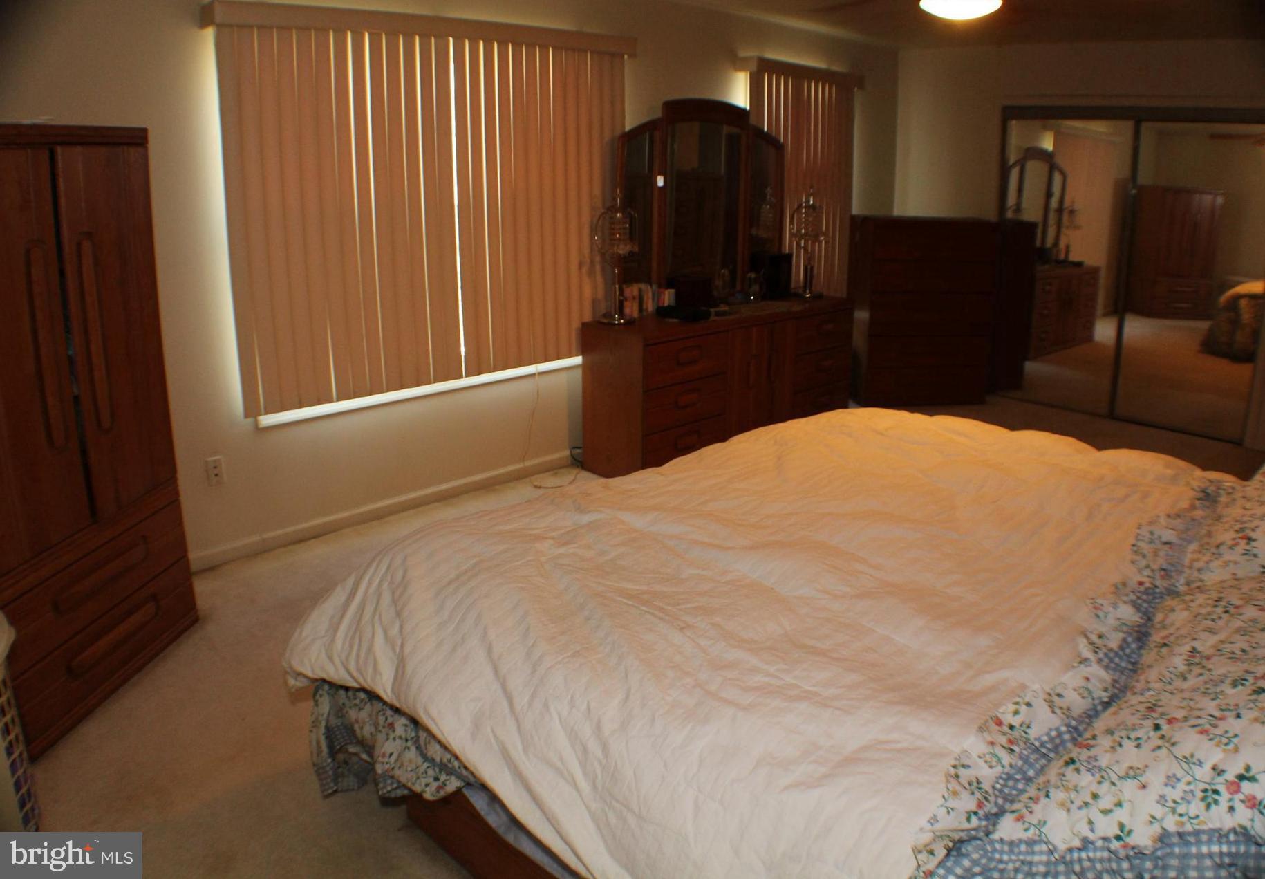 2 Hamlet Road Levittown, PA 19056 - Photo 20 of 48 Main bedroom