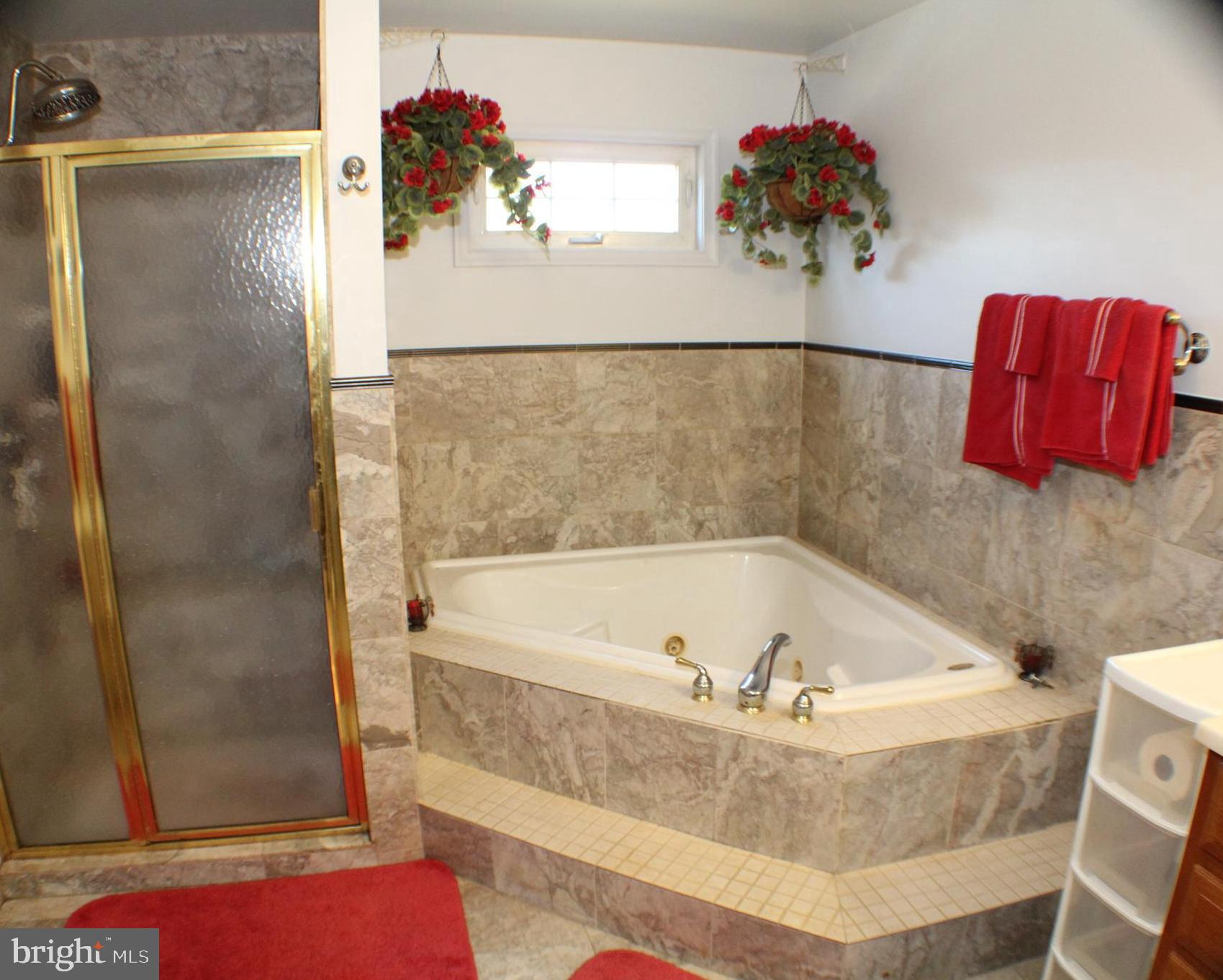 2 Hamlet Road Levittown, PA 19056 - Photo 22 of 48 Full bath upstairs