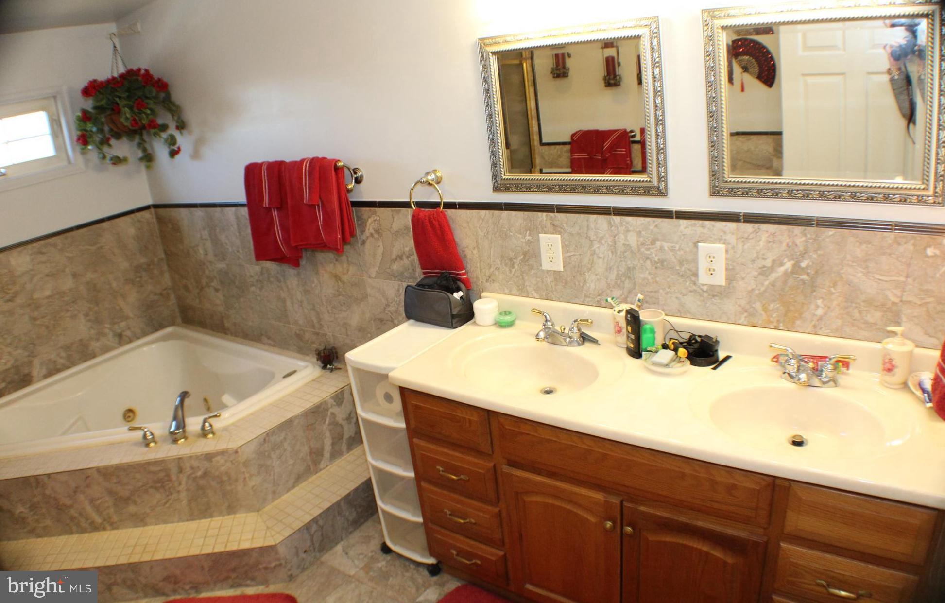 2 Hamlet Road Levittown, PA 19056 - Photo 24 of 48 Full bath upstairs