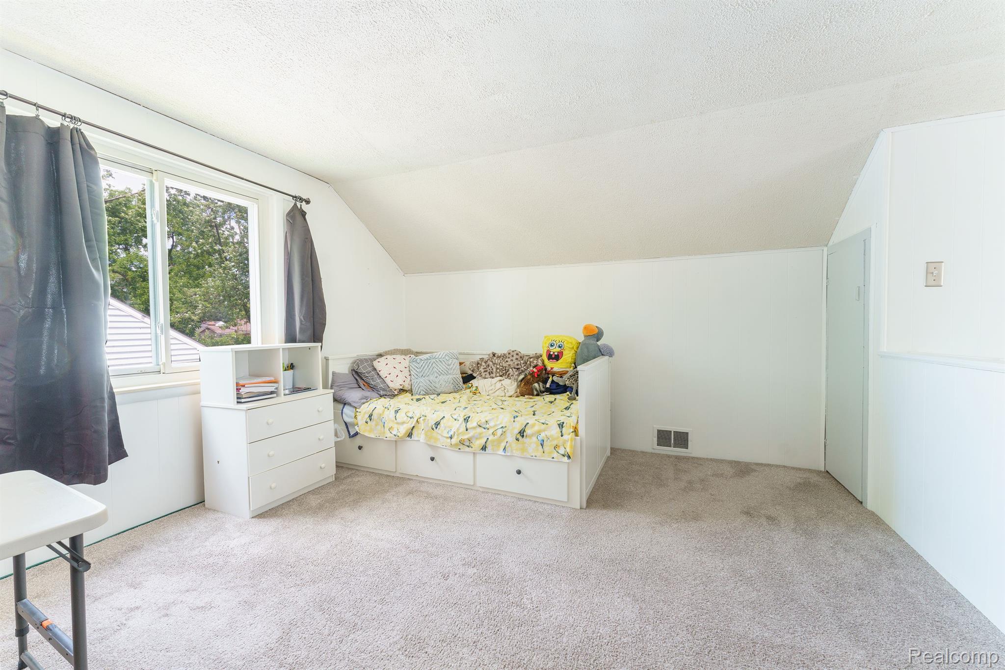2076 Greenfield Road Berkley, MI 48072 - Photo 16 of 23 Gallery Image 16