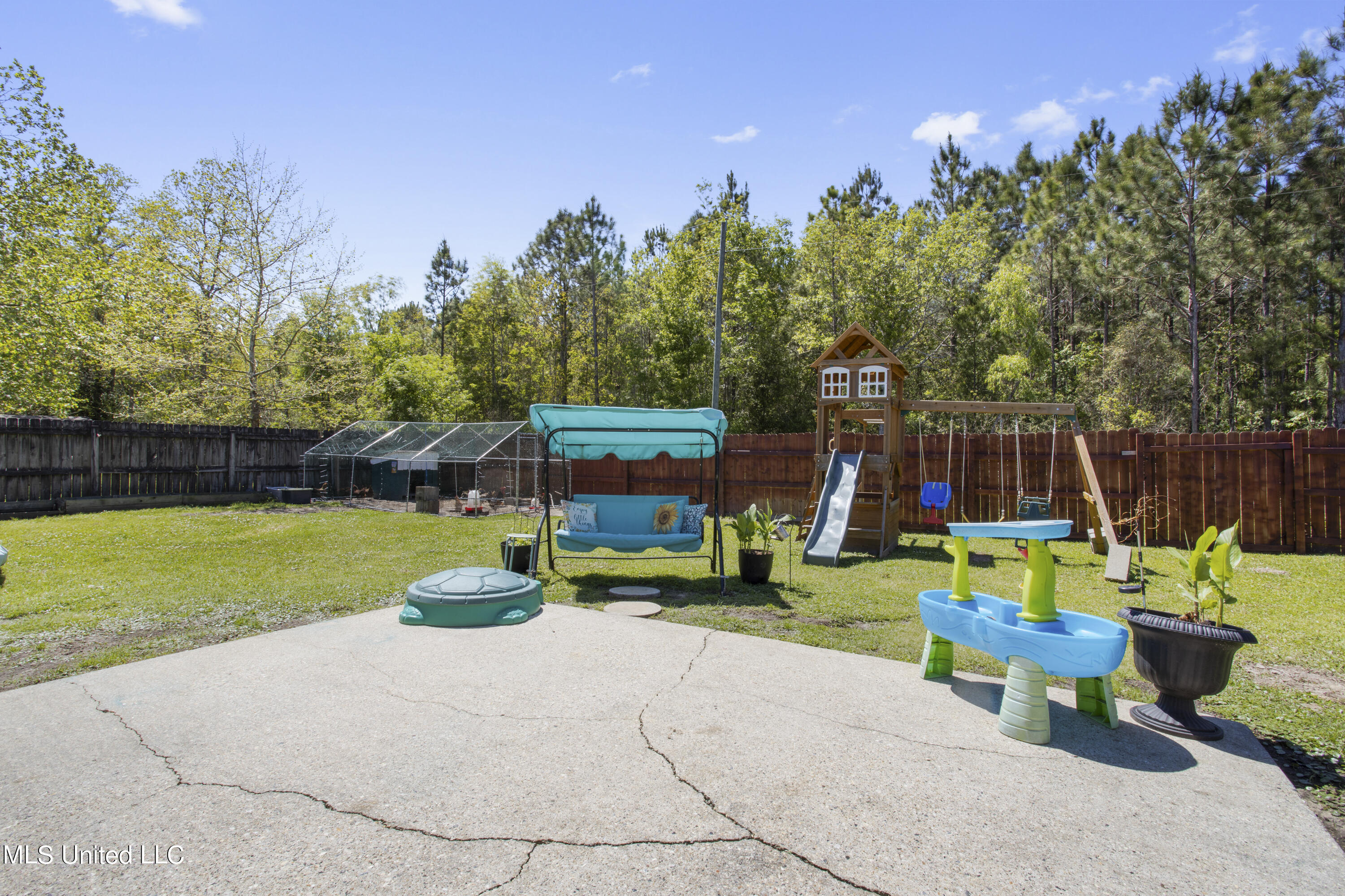 8008 Ridgecrest Circle Biloxi, MS 39532 - Photo 23 of 26 023 (6)