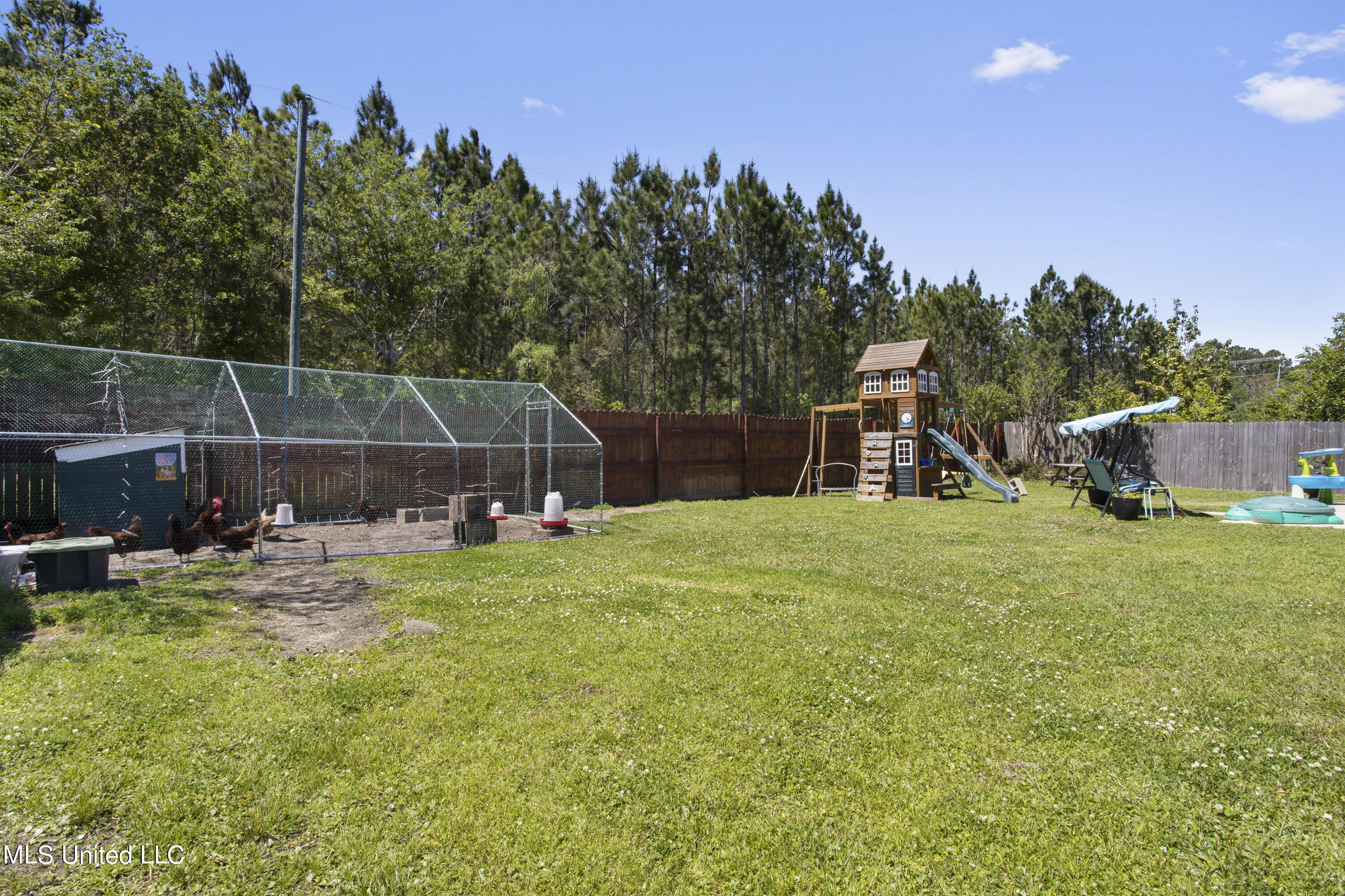 8008 Ridgecrest Circle Biloxi, MS 39532 - Photo 26 of 26 026 (5)