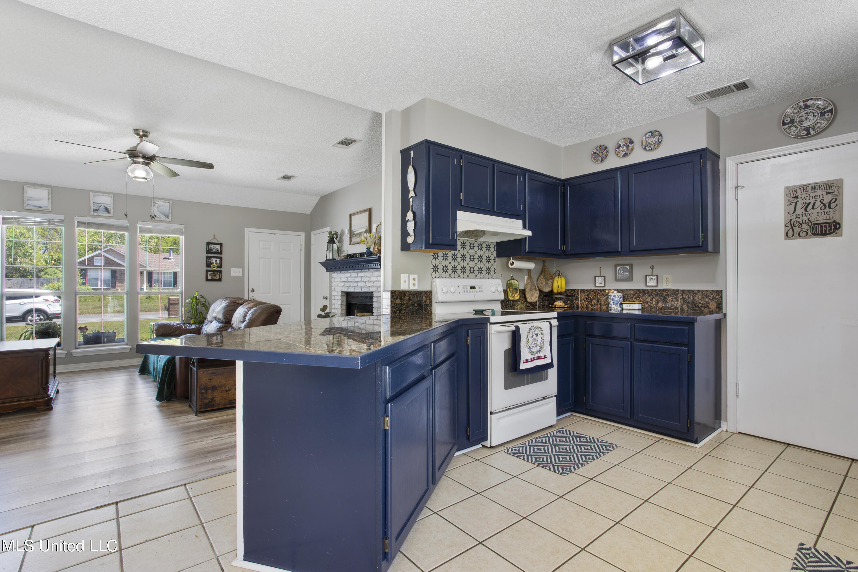 8008 Ridgecrest Circle Biloxi, MS 39532 - Photo 8 of 26 008 (7)
