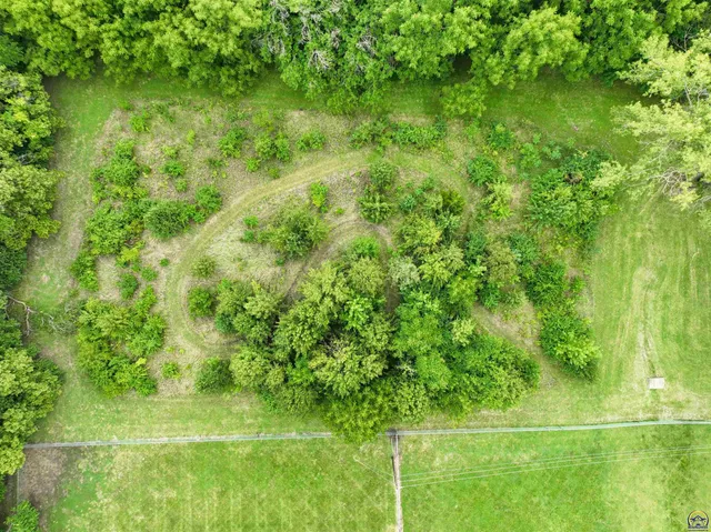 $339,000 | 4038 Southeast Howard Drive, Topeka, KS 66605