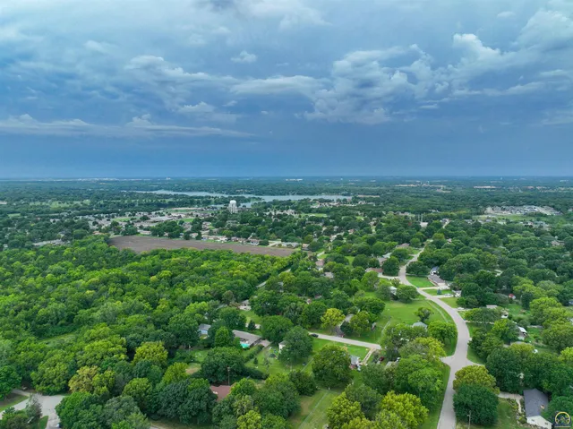 $339,000 | 4038 Southeast Howard Drive, Topeka, KS 66605