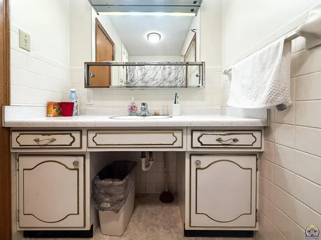 $339,000 | 4038 Southeast Howard Drive, Topeka, KS 66605