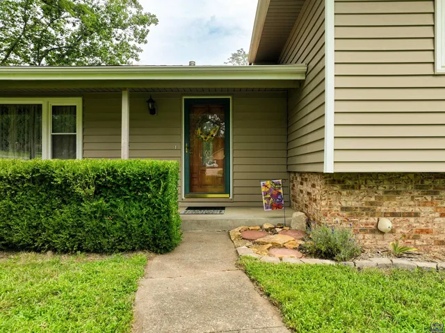$339,000 | 4038 Southeast Howard Drive, Topeka, KS 66605