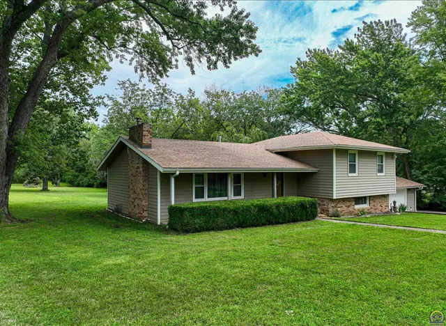 $339,000 | 4038 Southeast Howard Drive, Topeka, KS 66605