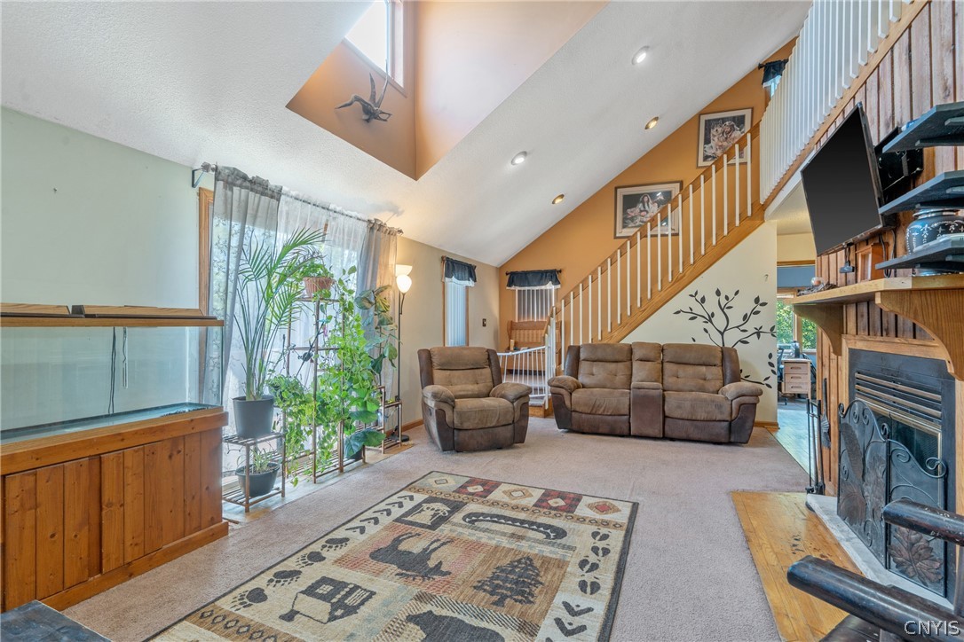 4735 Grange Road Clay, NY 13041 - Photo 3 of 44