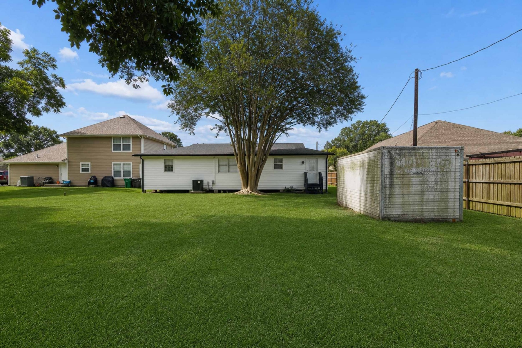 8205 Arrowhead Lane Houston, TX 77075 - Photo 17 of 17 make this yard into whatever you want