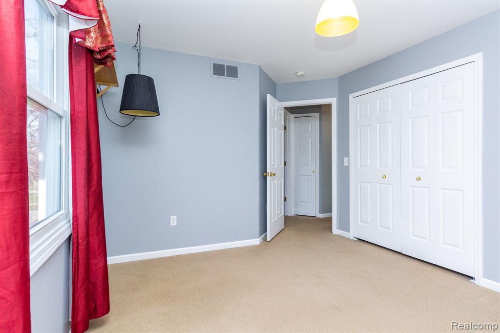 1582 Nadine Rochester Hills, MI 48307 - Photo 31 of 58