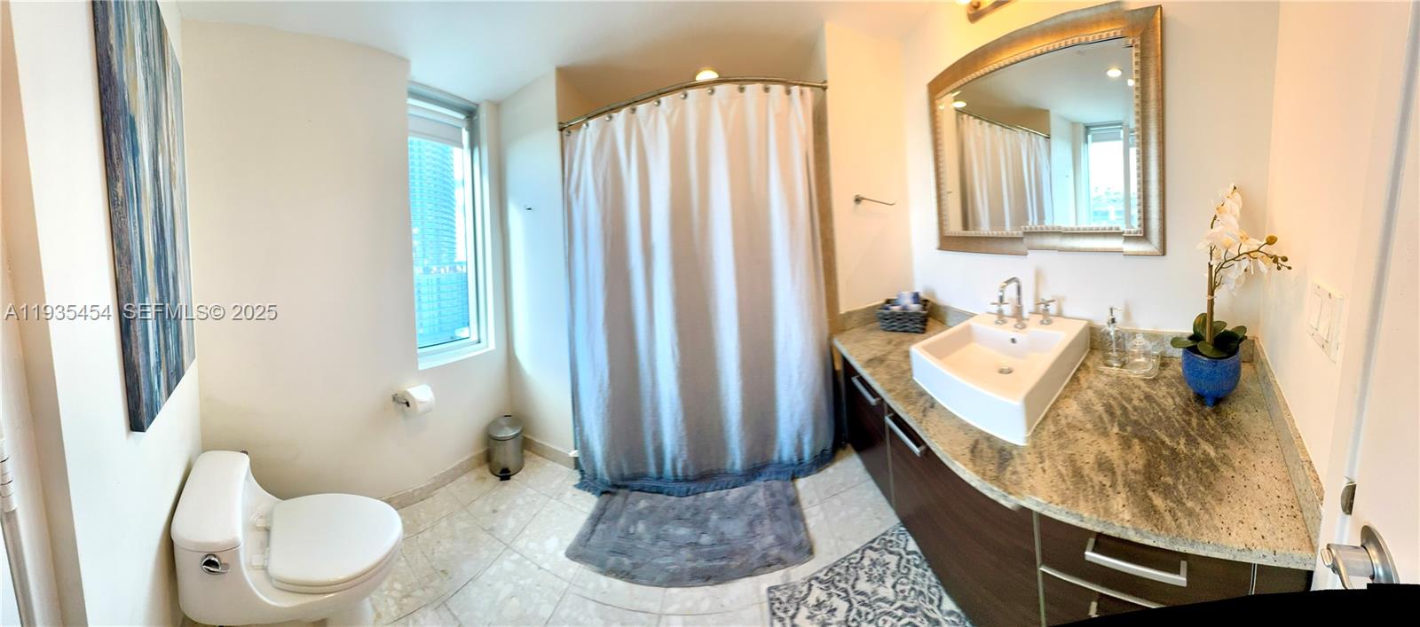 185 Southwest 7th Street, Unit 1402 Miami, FL 33130 - Photo 19 of 34