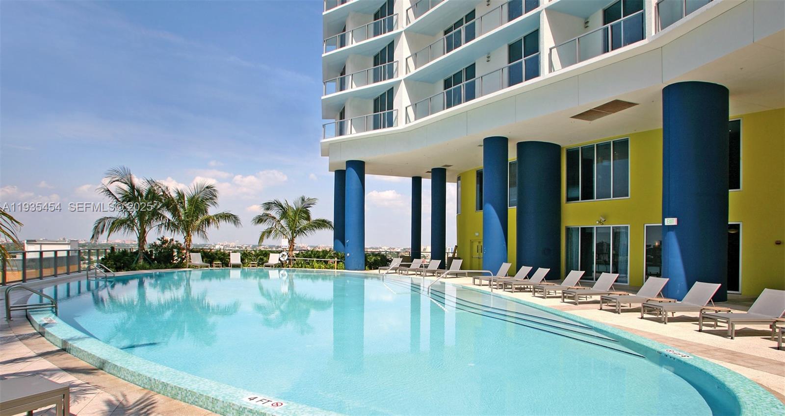 185 Southwest 7th Street, Unit 1402 Miami, FL 33130 - Photo 31 of 34