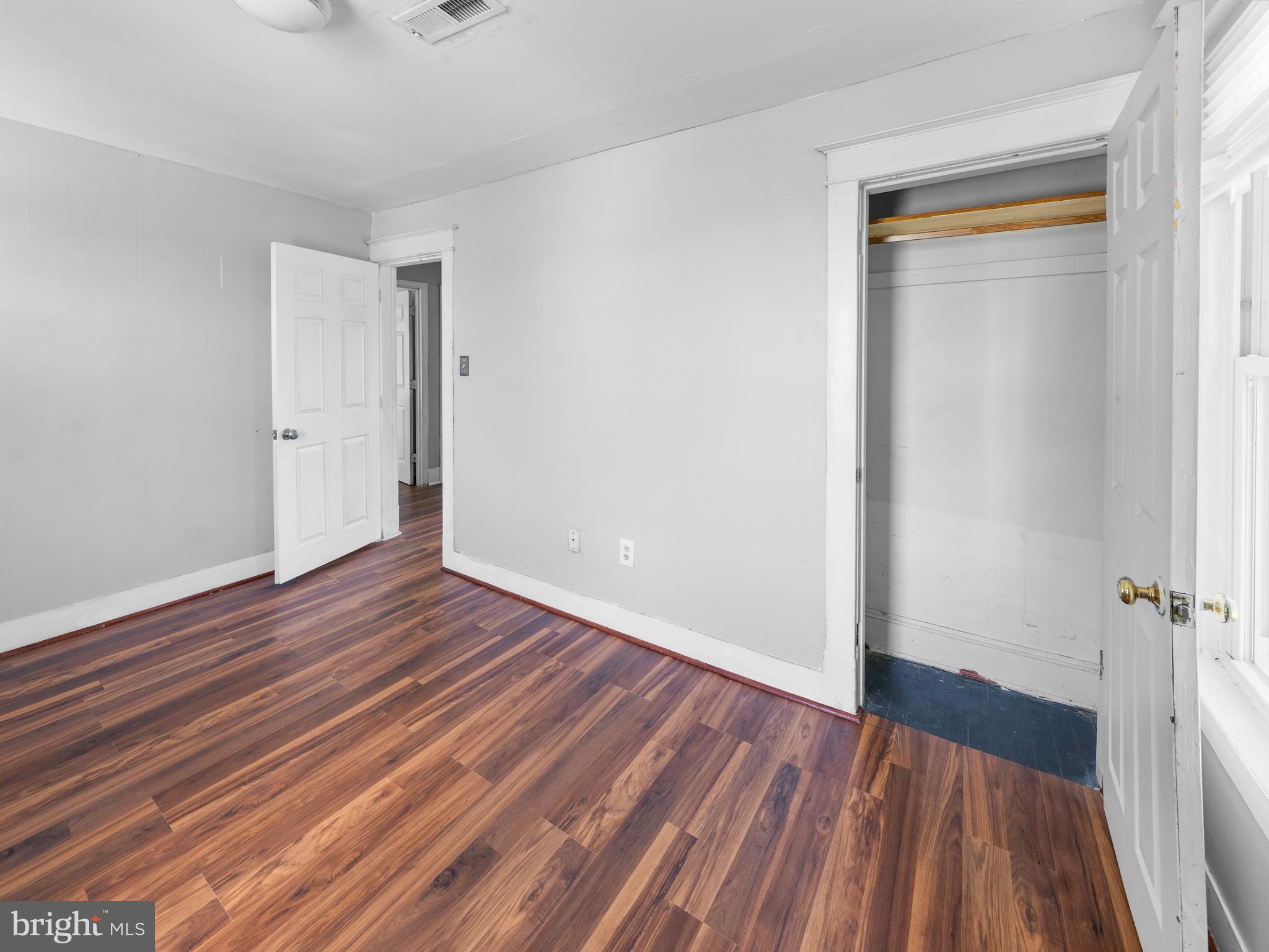 3423 39th Place Brentwood, MD 20722 - Photo 3 of 22