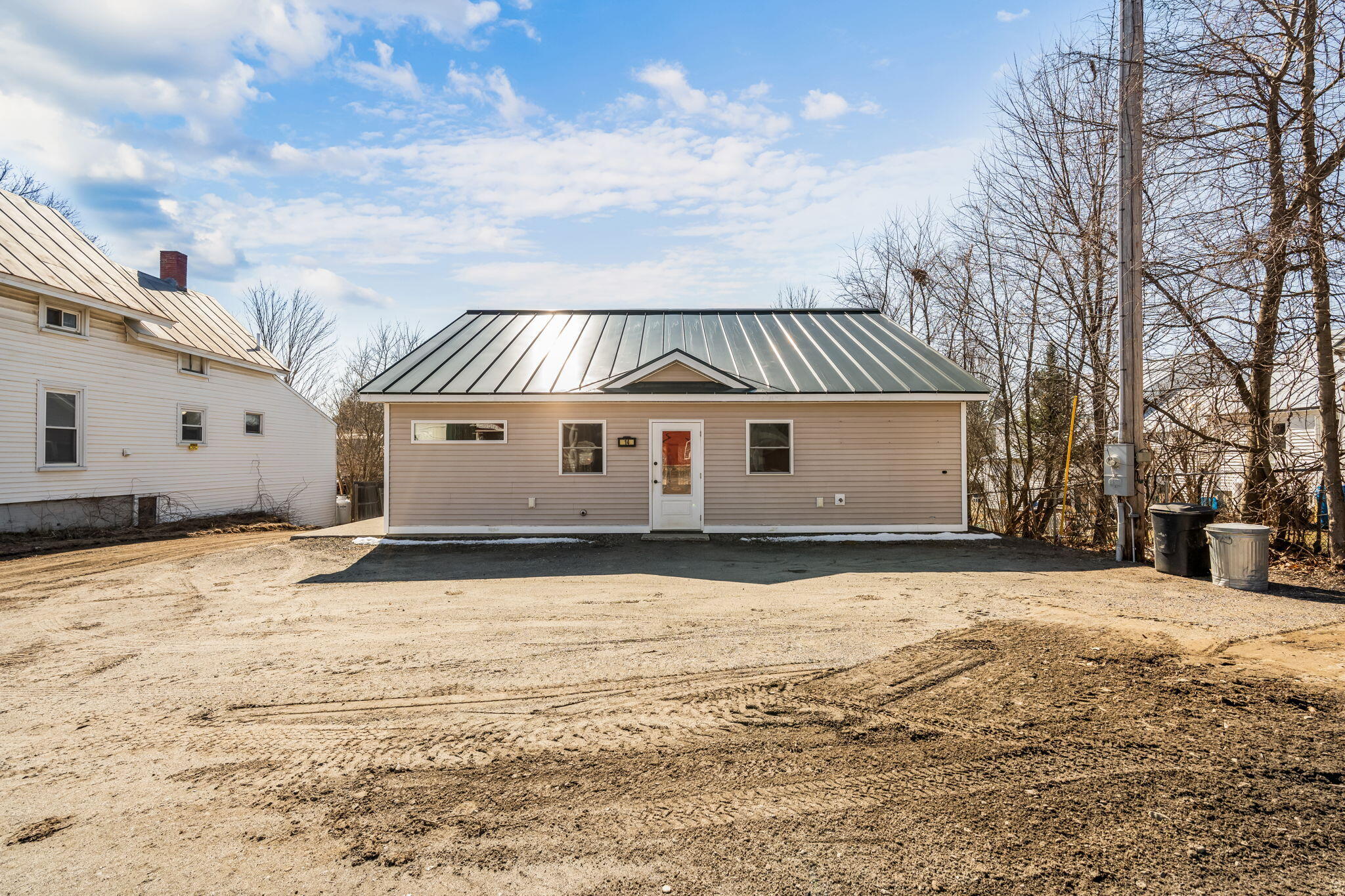17-web-or-mls-14-mercer-rd