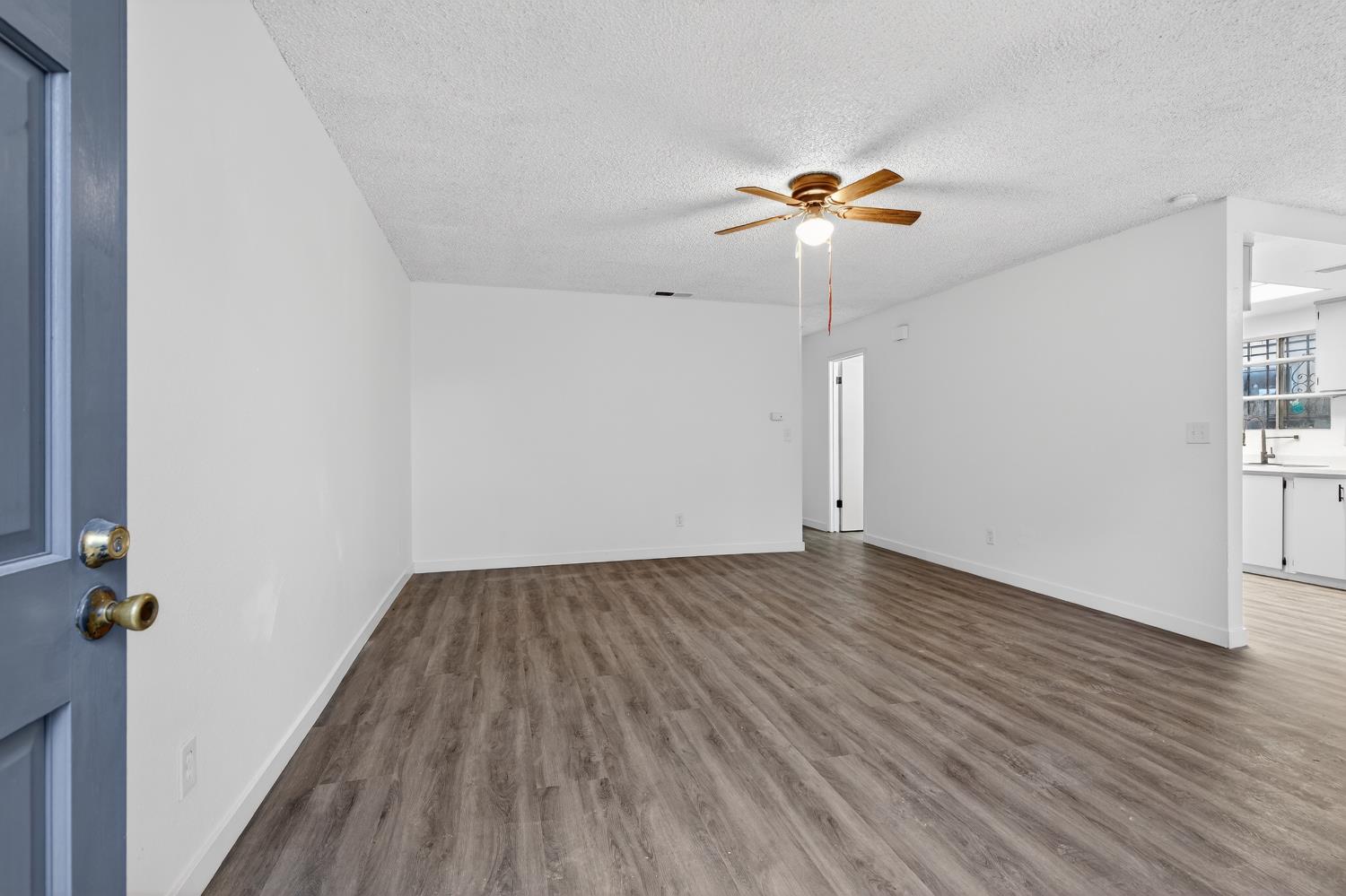 3833 Rion Way Stockton, CA 95209 - Photo 11 of 38