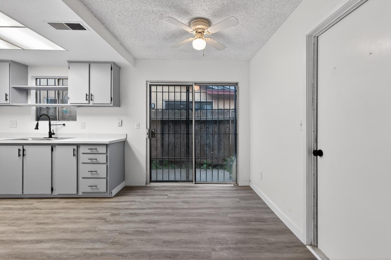 3833 Rion Way Stockton, CA 95209 - Photo 16 of 38