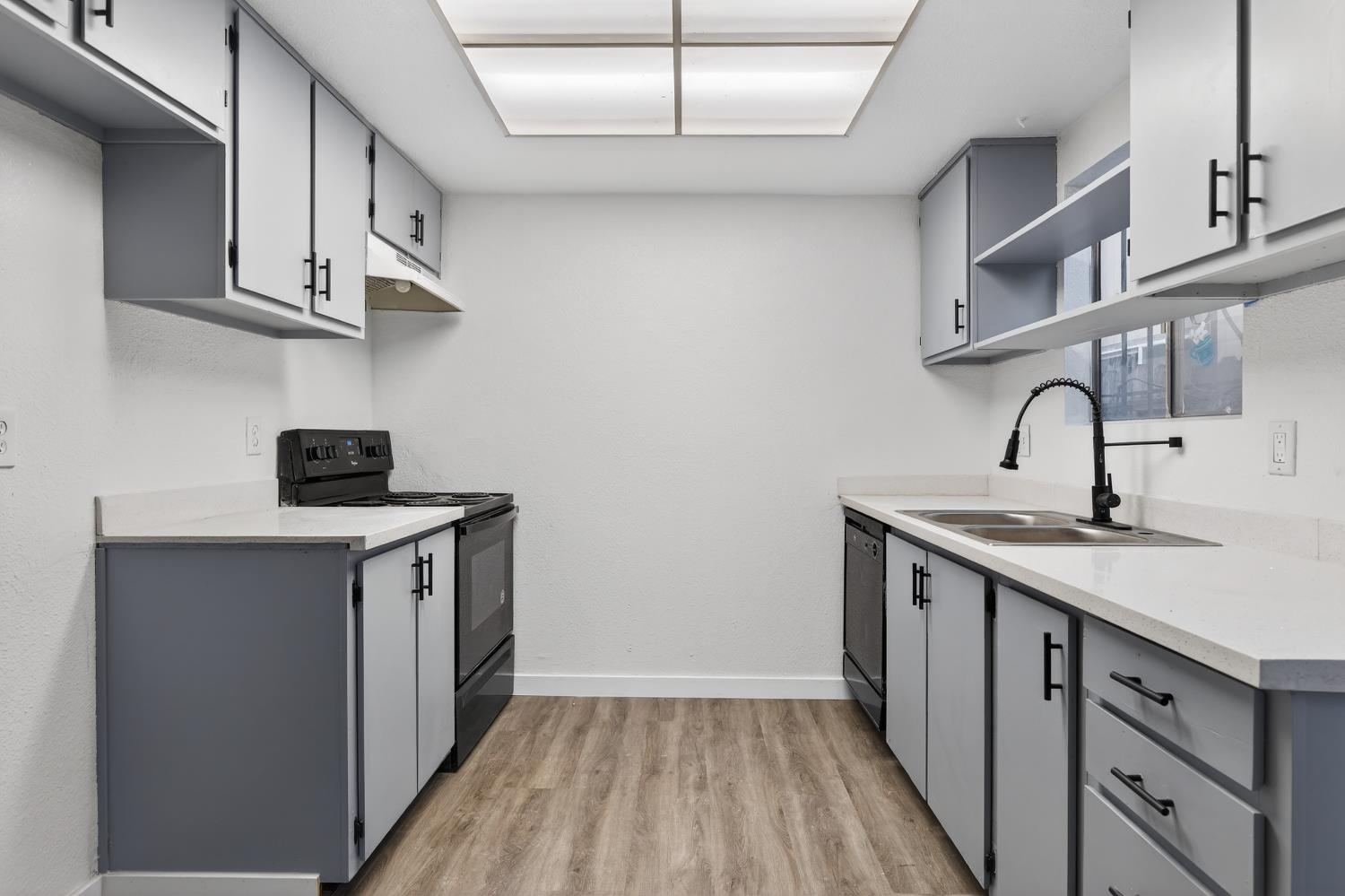 3833 Rion Way Stockton, CA 95209 - Photo 21 of 38